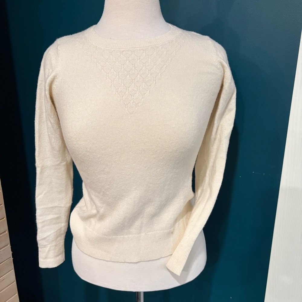 Nanette Lepore Cream Crew Neck fine merino wool Sweater. Old money/ minimalist - Picture 2 of 7